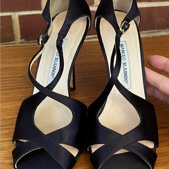 Manolo Blahnik Black Satin Peep Toe Stiletto Slingback Heels - Picture 14 of 15